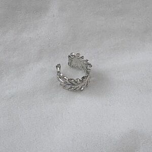 Francesca's Sterling Silver Feather Cuff